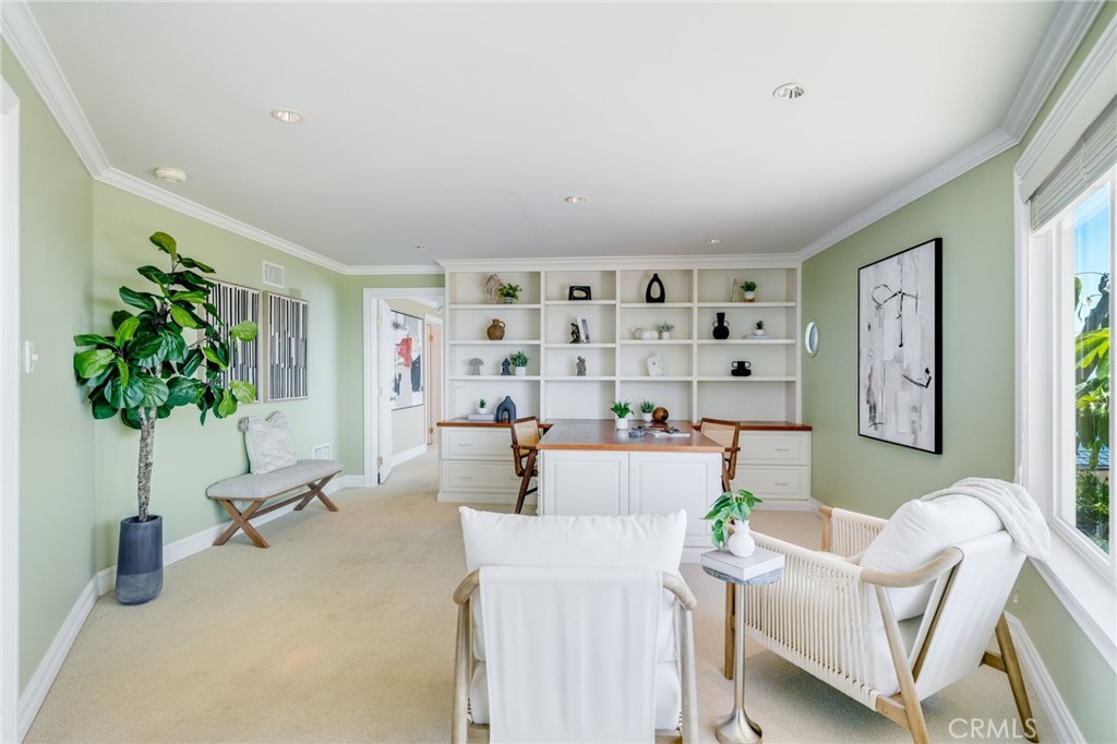 Photo depicts furniture that has been removed from the home. - 31272 Ceanothus Drive, Laguna Beach CA 92651 - photo 26