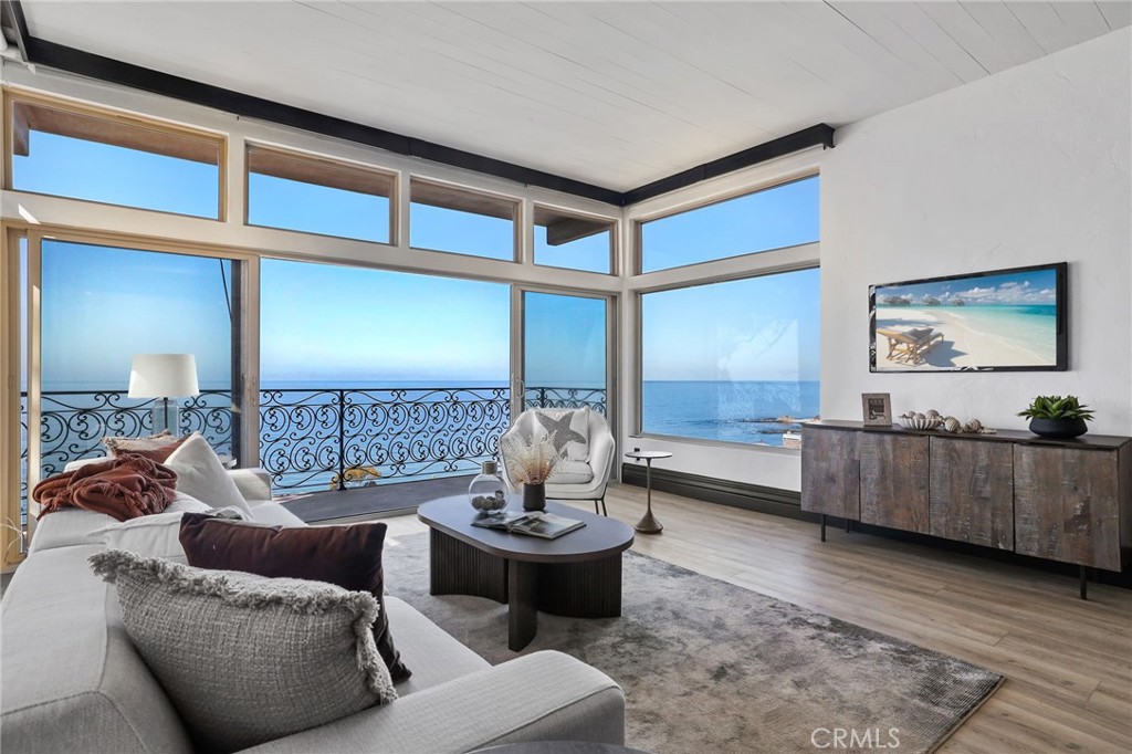 Every floor, a front-row seat to the Pacific. - 31282 Ceanothus Drive, Laguna Beach CA 92651 - photo 1