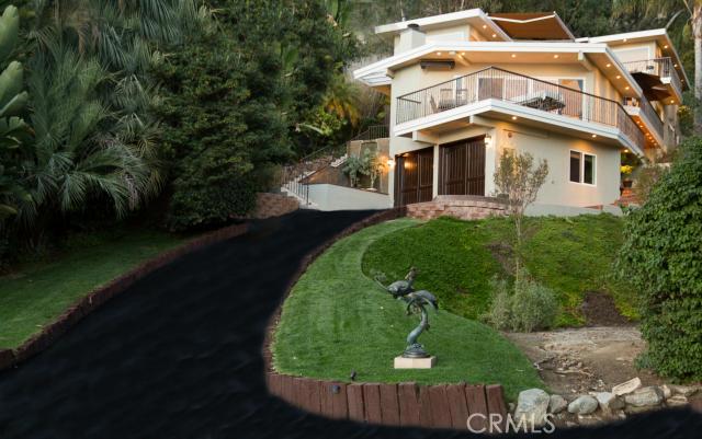 Recently rebuilt ocean view luxury custom home in Laguna Beach - 31332 Holly Drive, Laguna Beach CA 92651 - photo 1