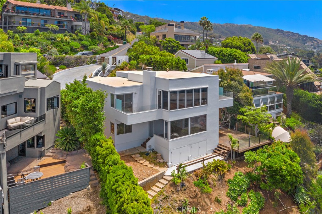 31345 Holly Drive, Laguna Beach CA 92651 - photo 1