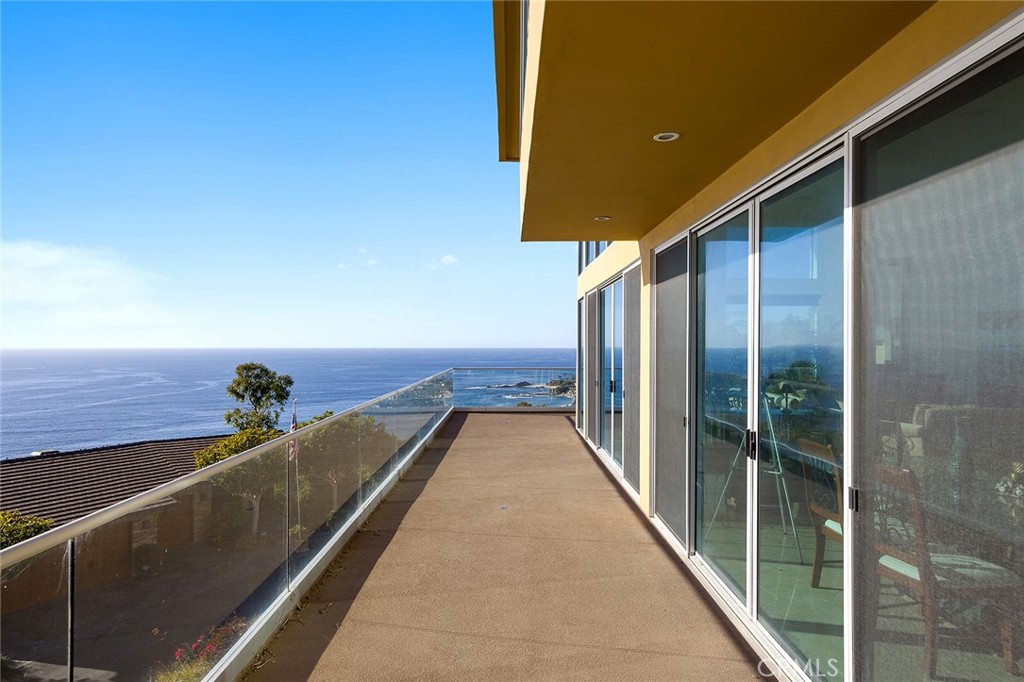 31402 Ceanothus Drive, Laguna Beach CA 92651 - photo 15