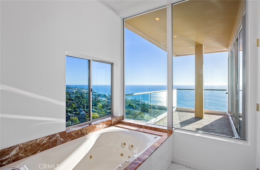 31402 Ceanothus Drive, Laguna Beach CA 92651 - photo 28