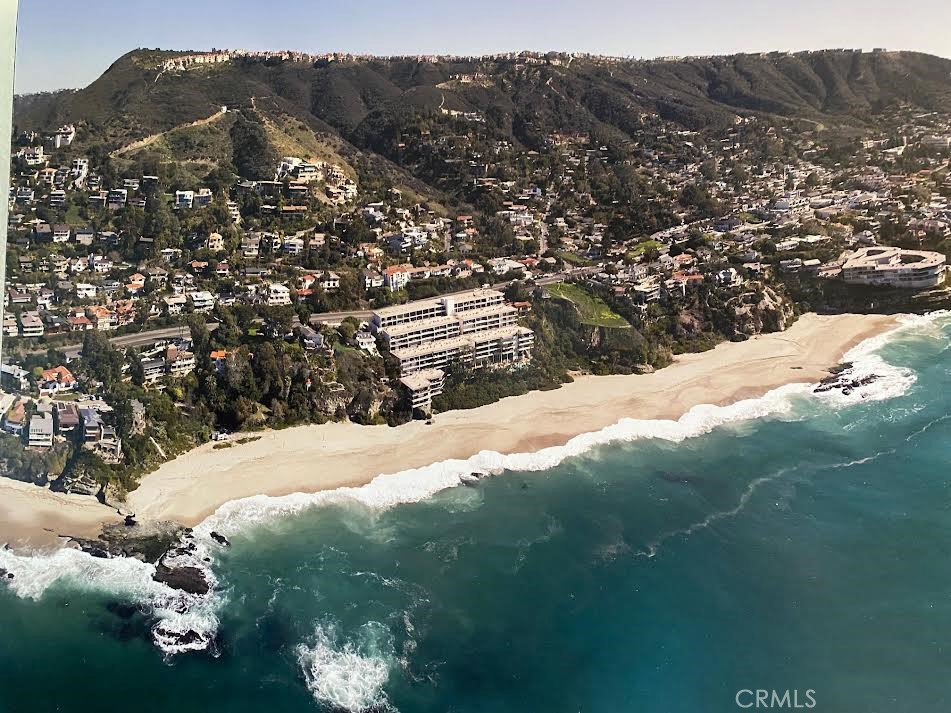 Laguna Royale on Coast Royale Beach. - 31423 Coast Highway 52, Laguna Beach CA 92651 - photo 1