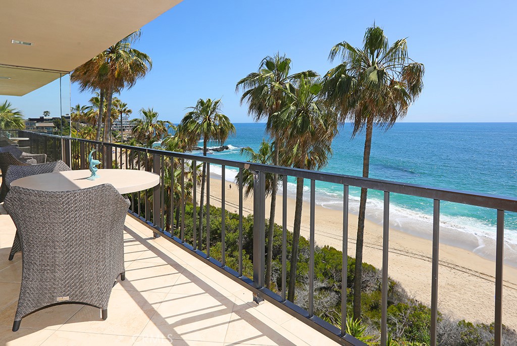 30+ feet oceanfront deck - 31423 South Coast Hwy 23, Laguna Beach CA 92651 - photo 1