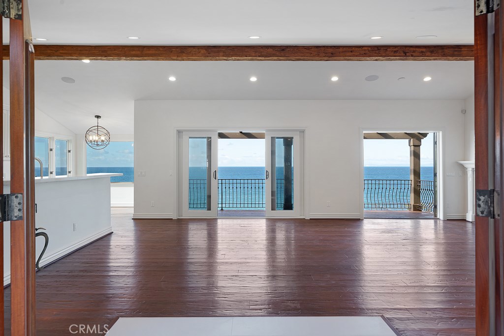 31425 Coast, Laguna Beach CA 92651 - photo 1