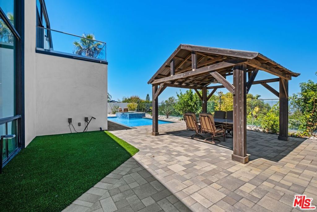 3144 Alta Laguna Boulevard, Laguna Beach CA 92651 - photo 27