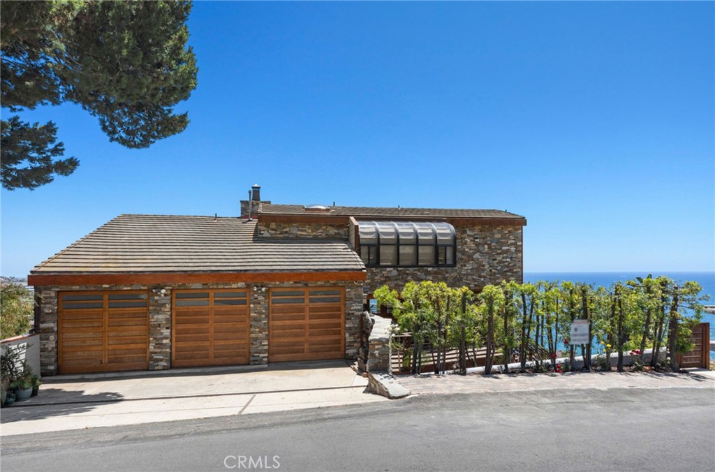 Front of house from street - 31451 Alta Loma Drive, Laguna Beach CA 92651 - photo 1