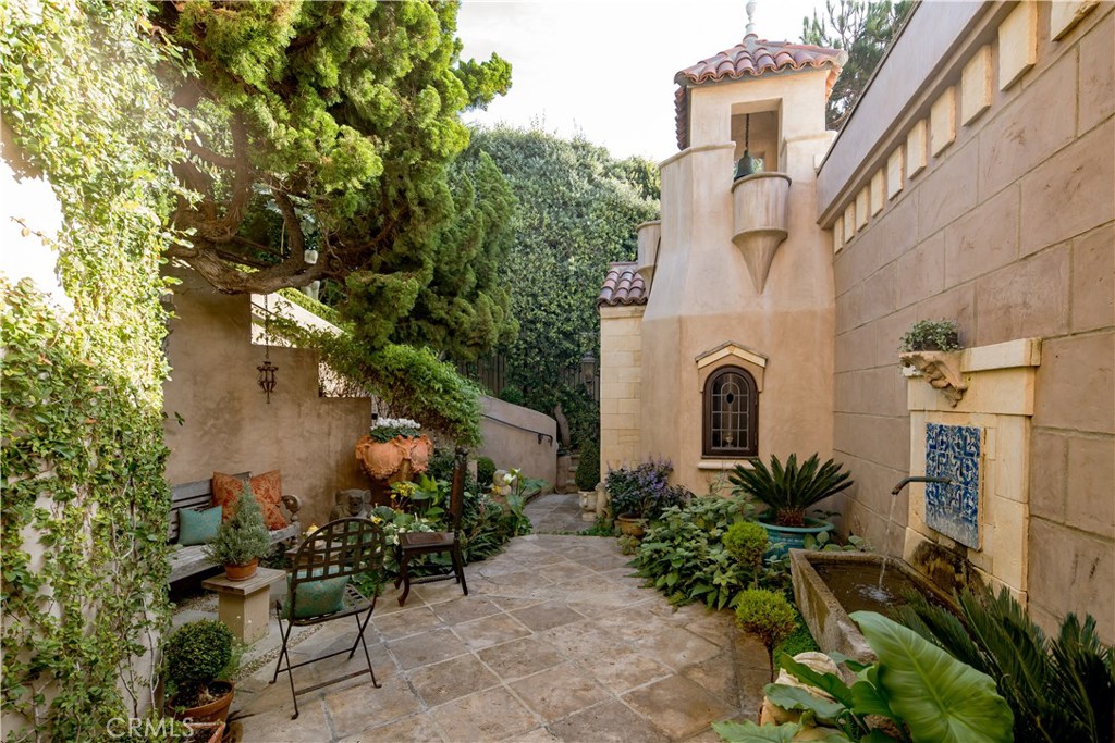 31501 Bluff Drive, Laguna Beach CA 92651 - photo 1