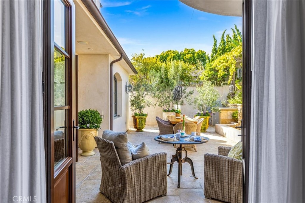 31512 Bluff, Laguna Beach CA 92651 - photo 24