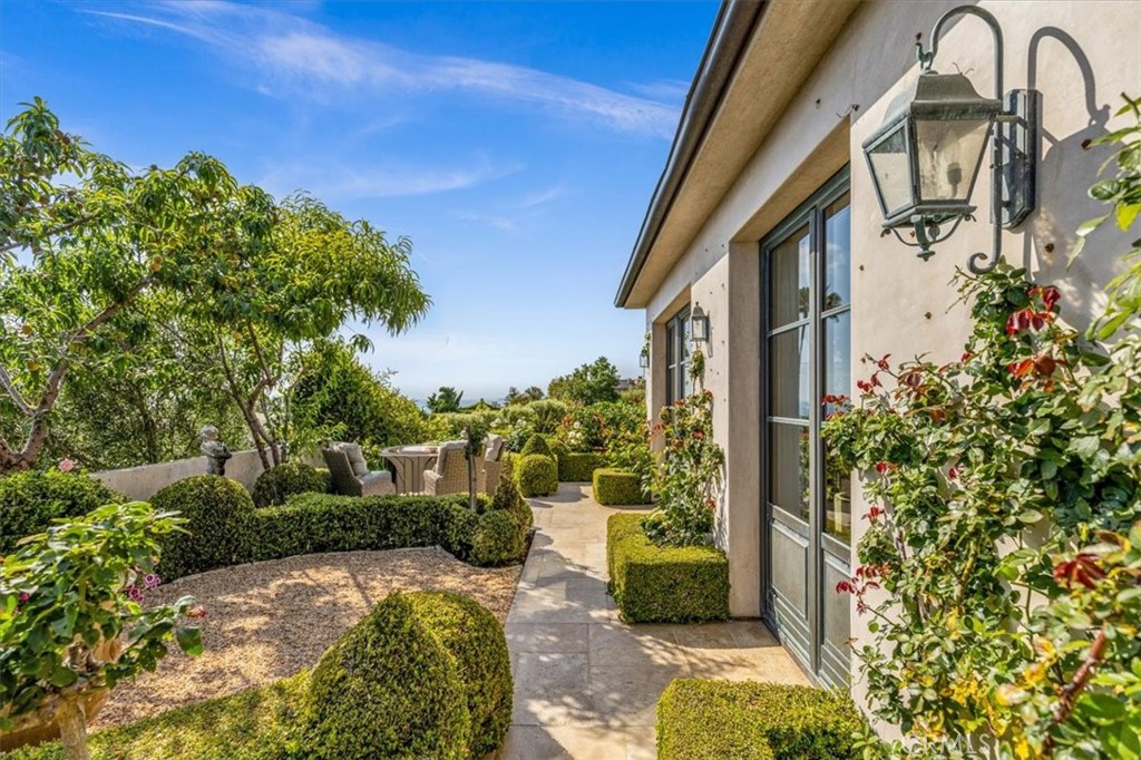31512 Bluff, Laguna Beach CA 92651 - photo 36