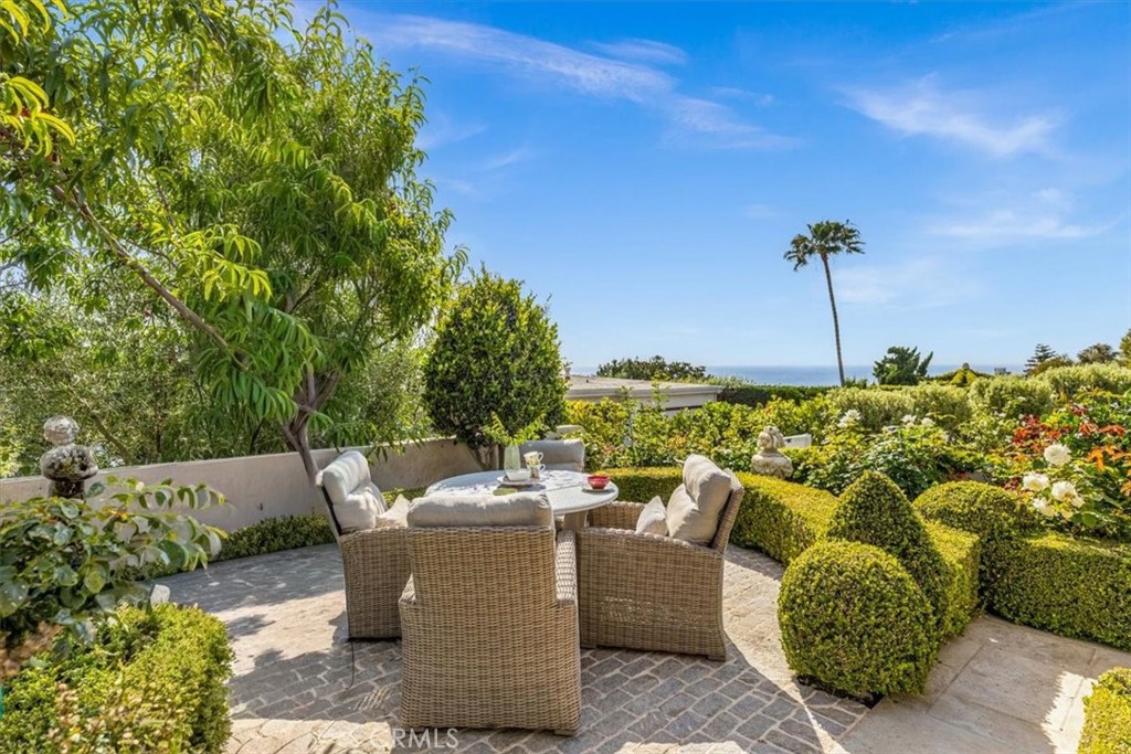 31512 Bluff, Laguna Beach CA 92651 - photo 49