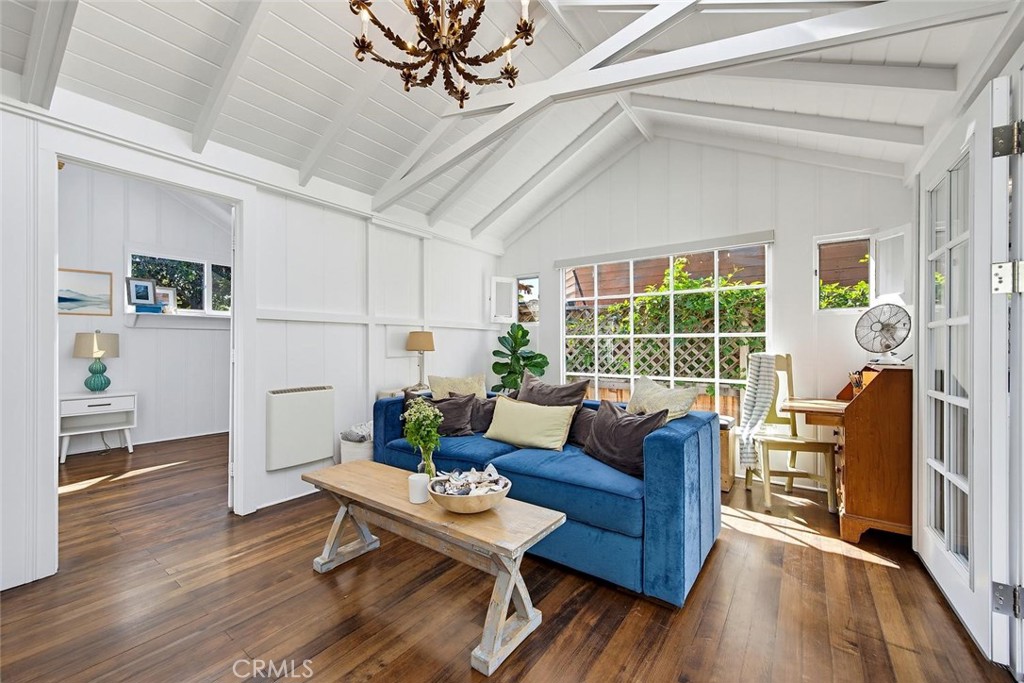 Living room looking into the primary bedroom. - 31521 Summit Road, Laguna Beach CA 92651 - photo 17