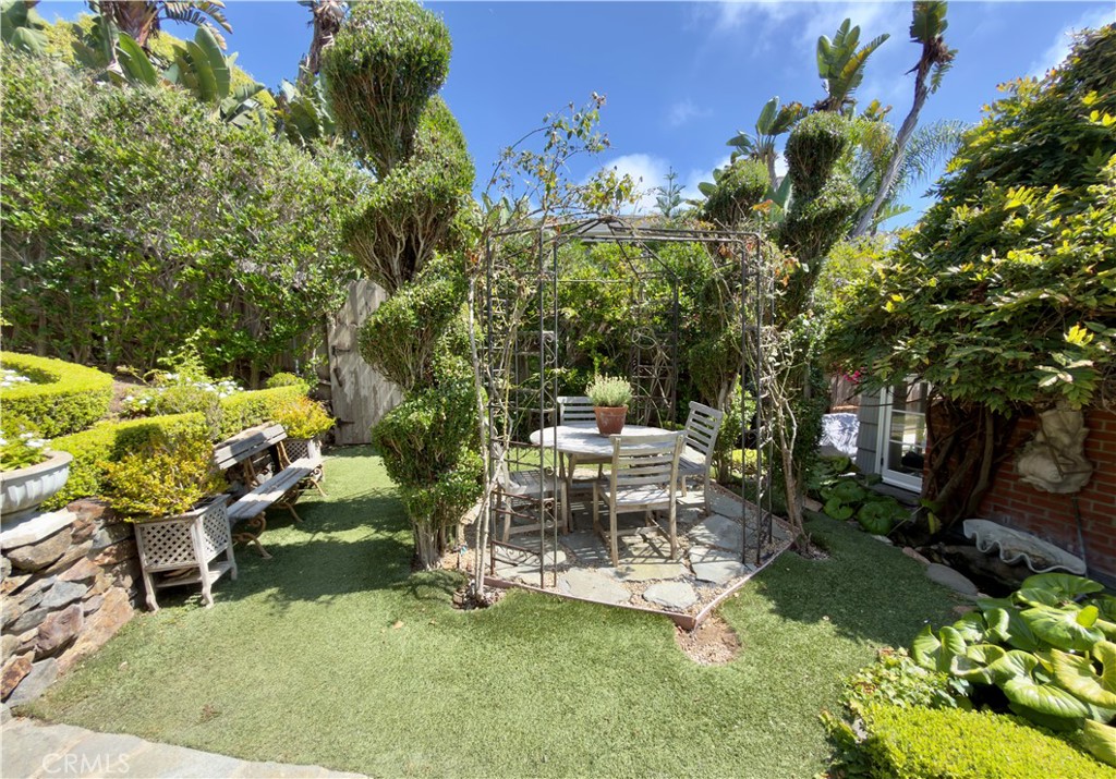 31531 Bluff Drive Back Hse, Laguna Beach CA 92651 - photo 3