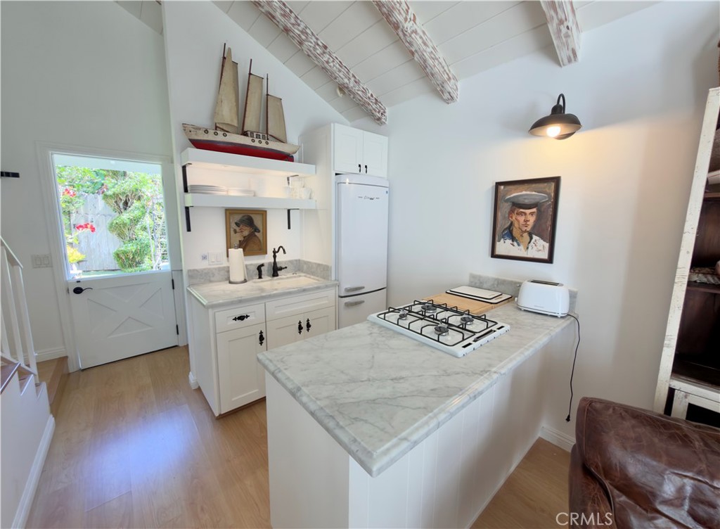 31531 Bluff Drive Back Hse, Laguna Beach CA 92651 - photo 4