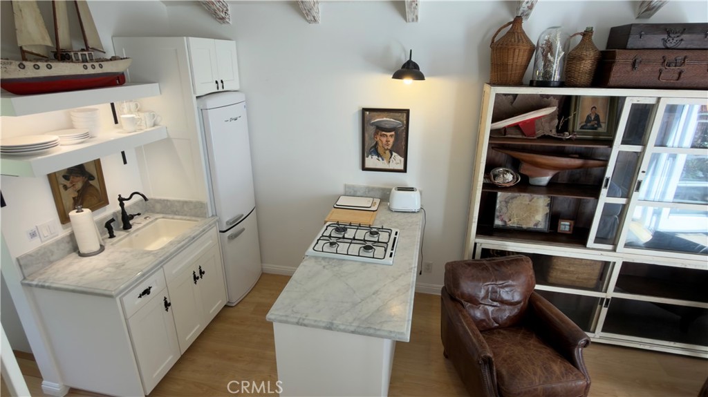 31531 Bluff Drive Back Hse, Laguna Beach CA 92651 - photo 11