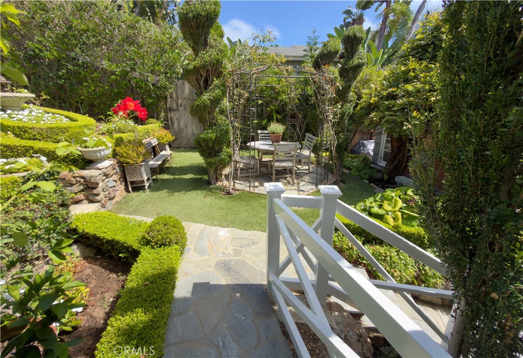 31531 Bluff Drive Back Hse, Laguna Beach CA 92651 - photo 18