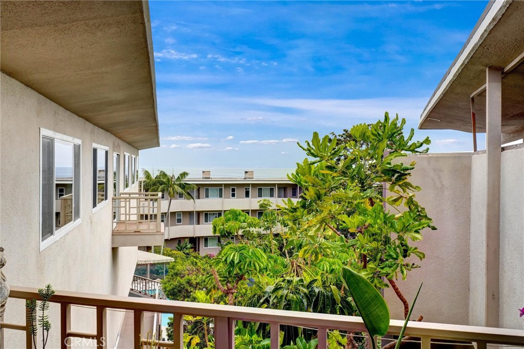 31561 Table Rock 418, Laguna Beach CA 92651 - photo 18