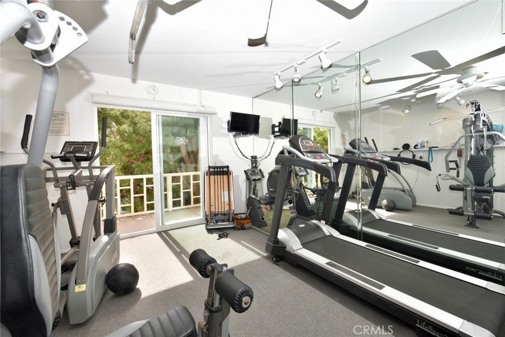 Fitness room - 31561 Table Rock Drive 105, Laguna Beach CA 92651 - photo 33