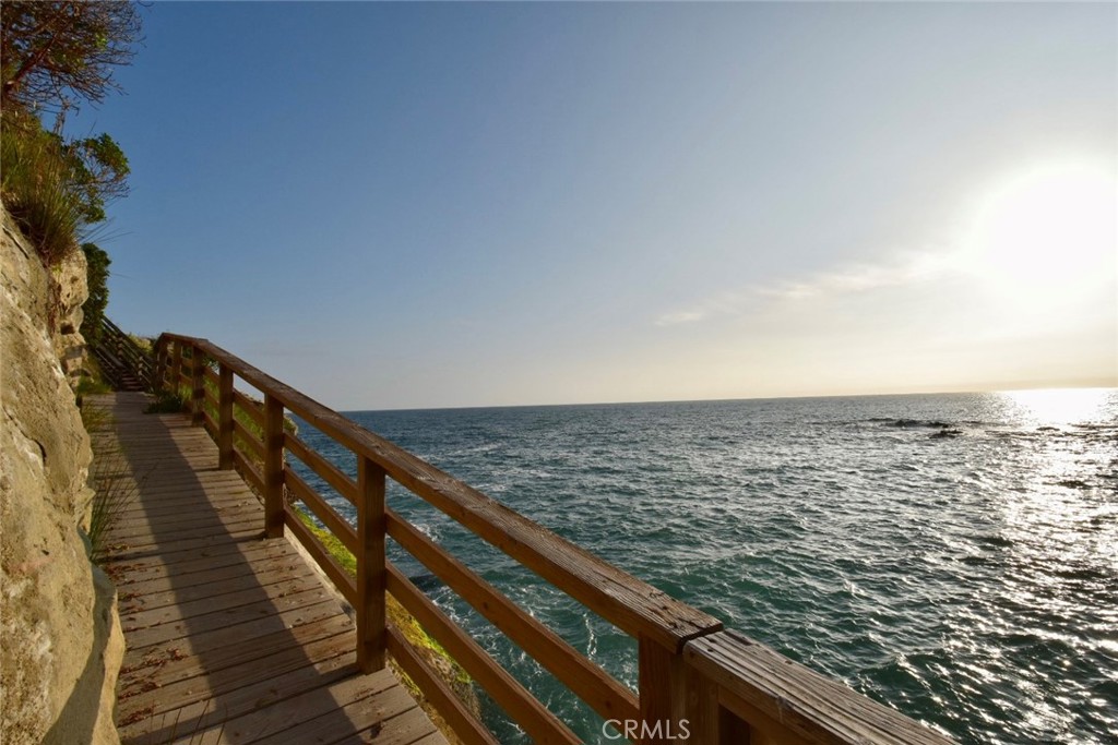 Walkway around Table Rock community - 31561 Table Rock Drive 105, Laguna Beach CA 92651 - photo 37
