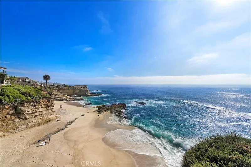 31561 Table Rock Drive 202, Laguna Beach, CA 92651