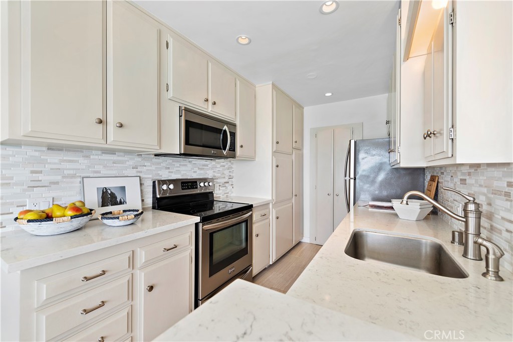 31561 Table Rock Drive 208, Laguna Beach CA 92651 - photo 39