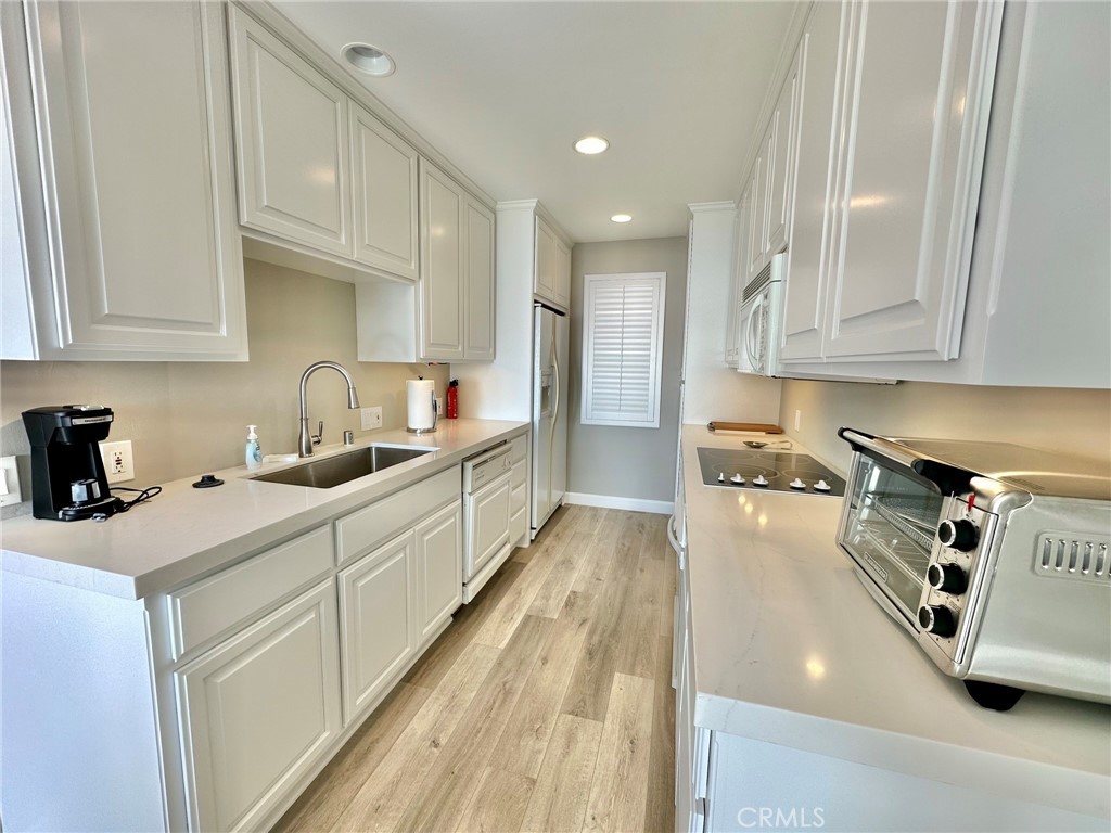 31561 Table Rock Drive 417, Laguna Beach CA 92651 - photo 12