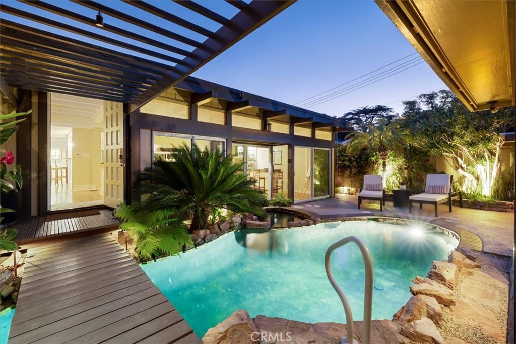 31562 Wildwood Road, Laguna Beach CA 92651 - photo 1