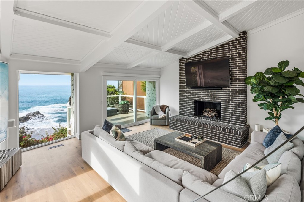 Serene living above the surf. - 31595 Table Rock, Laguna Beach CA 92651 - photo 17