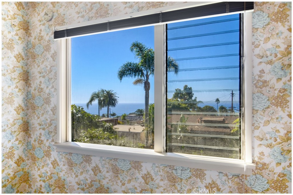 31613 Scenic Drive, Laguna Beach CA 92651 - photo 17