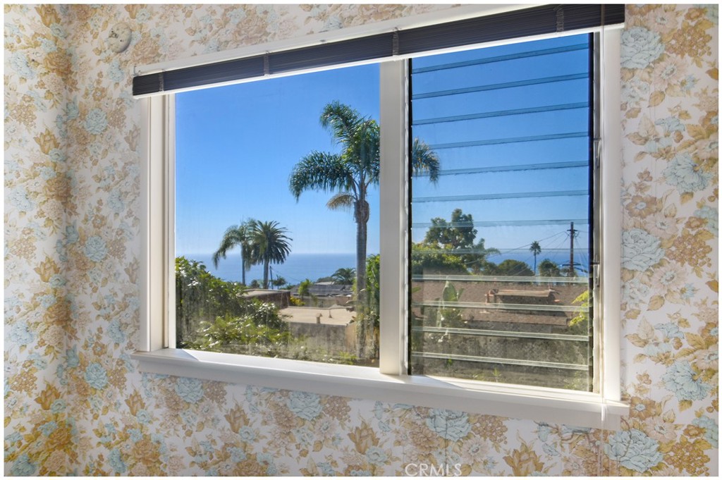 31613 Scenic Drive, Laguna Beach CA 92651 - photo 18