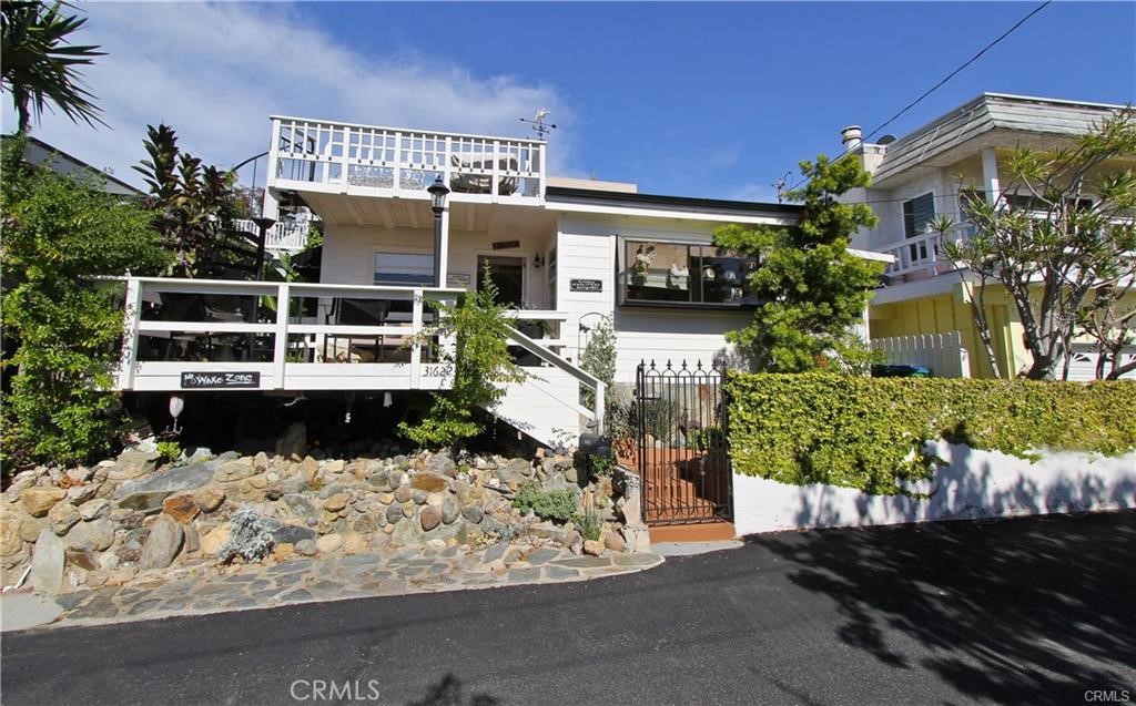 Welcome to Seacroft! - 31622 Santa Rosa, Laguna Beach CA 92651 - photo 1