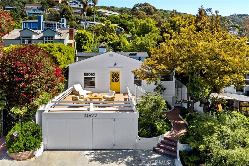 31622 Scenic Drive, Laguna Beach CA 92651 - photo 1