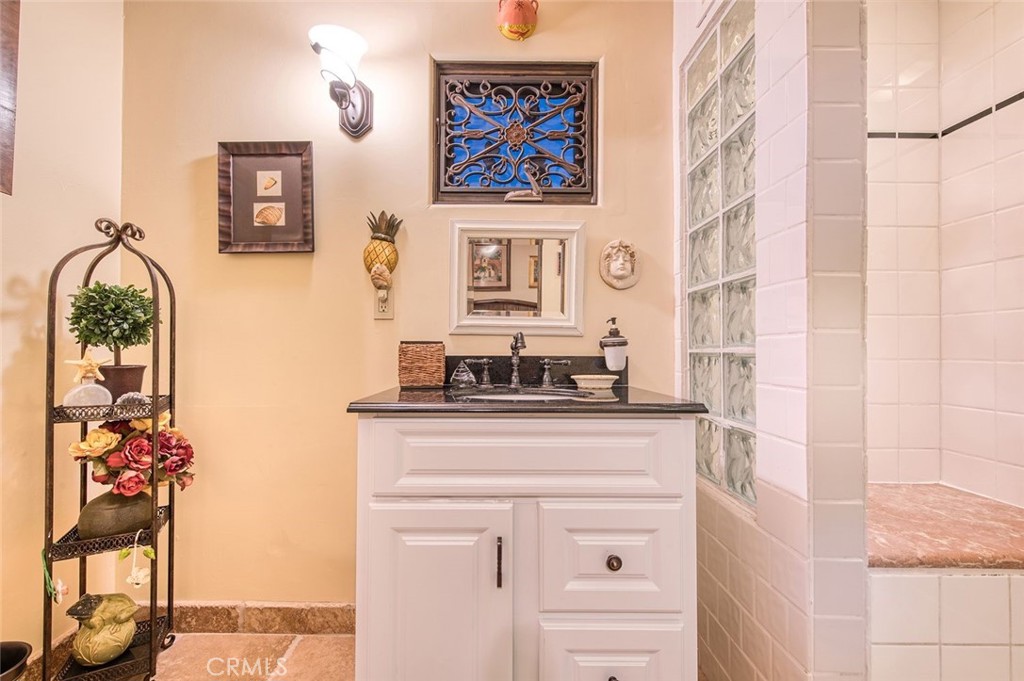 31641 Mar Vista Avenue, Laguna Beach CA 92651 - photo 15