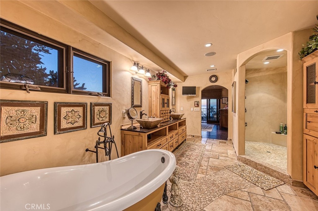 31641 Mar Vista Avenue, Laguna Beach CA 92651 - photo 17