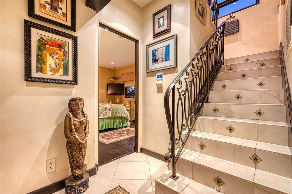 31641 Mar Vista Avenue, Laguna Beach CA 92651 - photo 24
