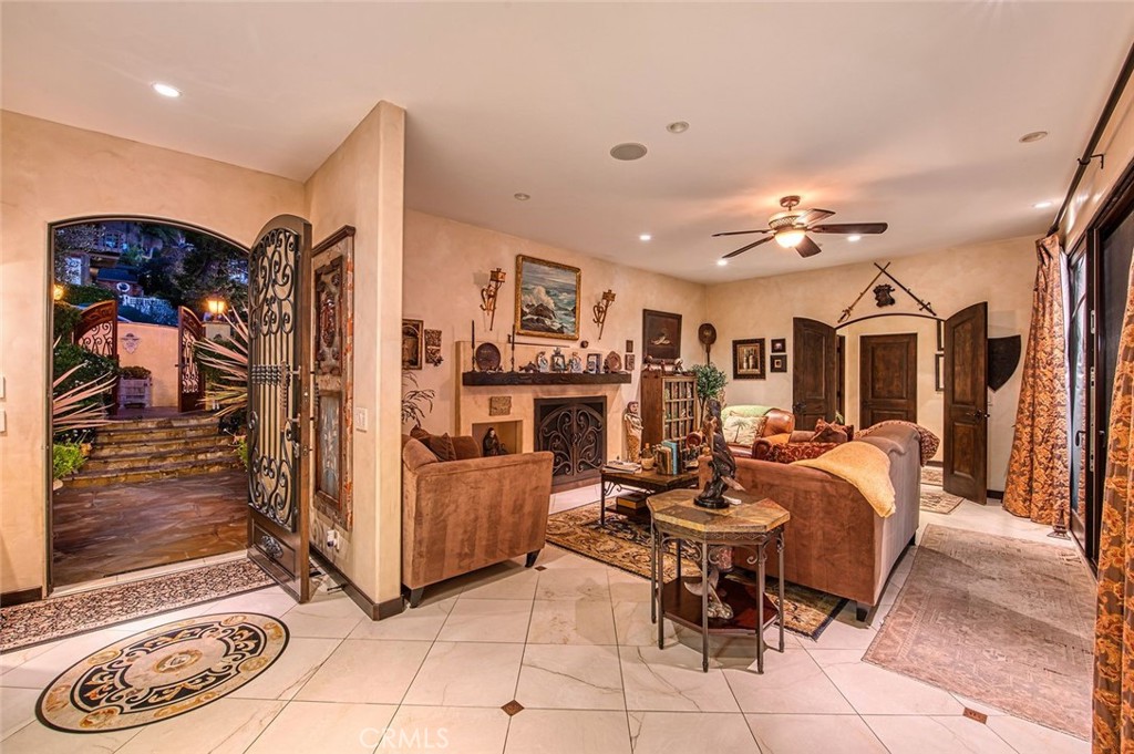 31641 Mar Vista Avenue, Laguna Beach CA 92651 - photo 32