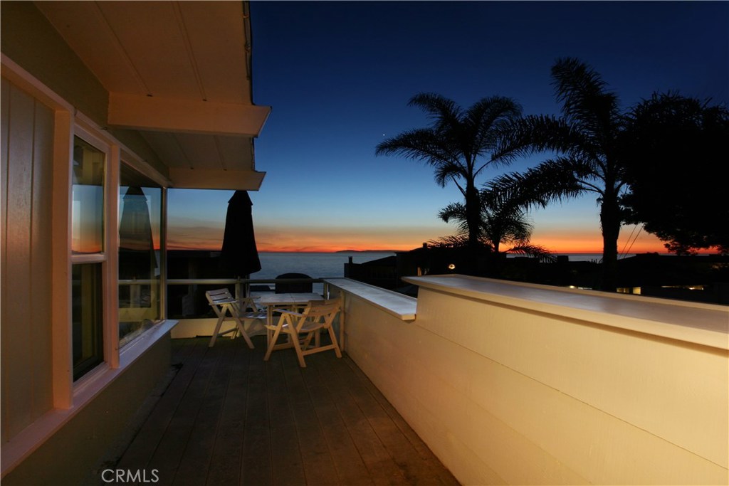 31674 Seacove Drive, Laguna Beach CA 92651 - photo 1