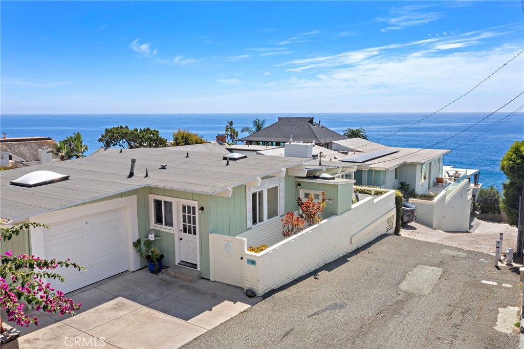 31674 Seacove Drive, Laguna Beach CA 92651 - photo 1
