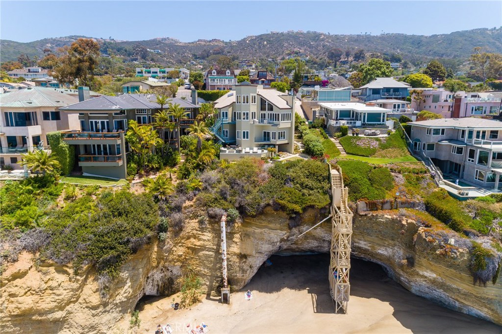 31685 Sea Bluff Lane, Laguna Beach CA 92651 - photo 1
