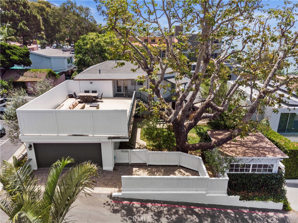 31707 Seacliff Drive, Laguna Beach CA 92651 - photo 1