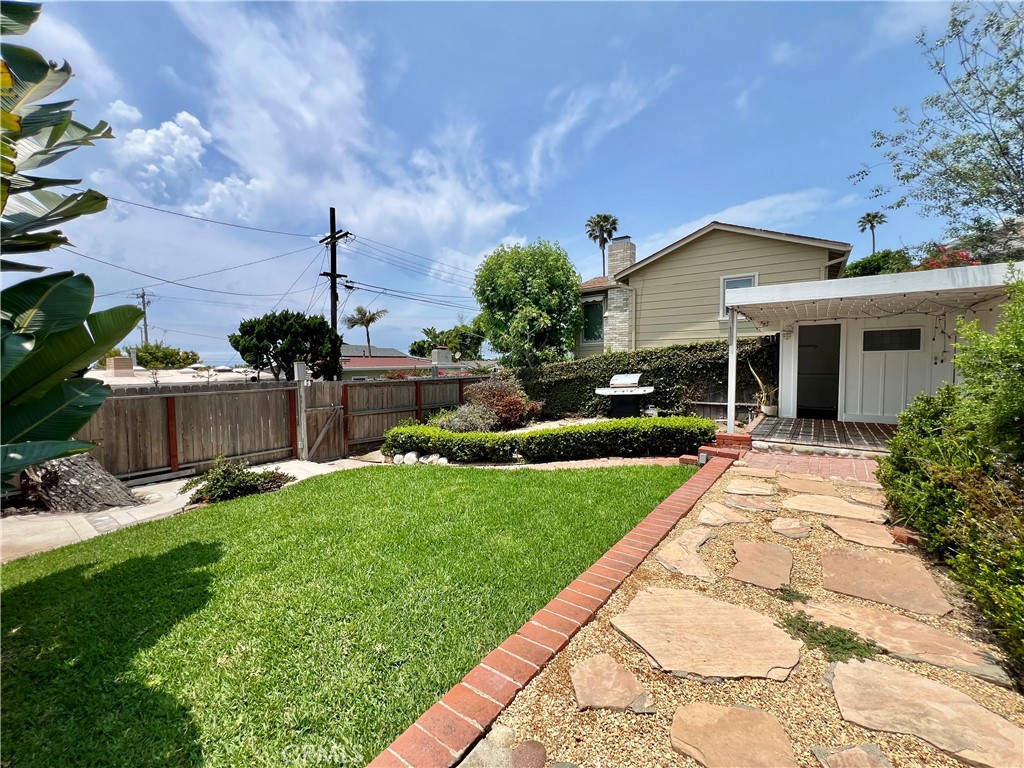 31711 Fairview Road A, Laguna Beach CA 92651 - photo 1