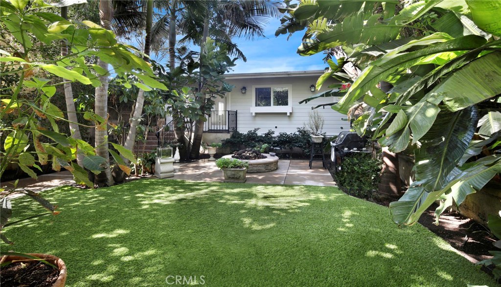 Large Front yard with Fountain and Patio Areas - 31719 Coast, Laguna Beach CA 92651 - photo 1