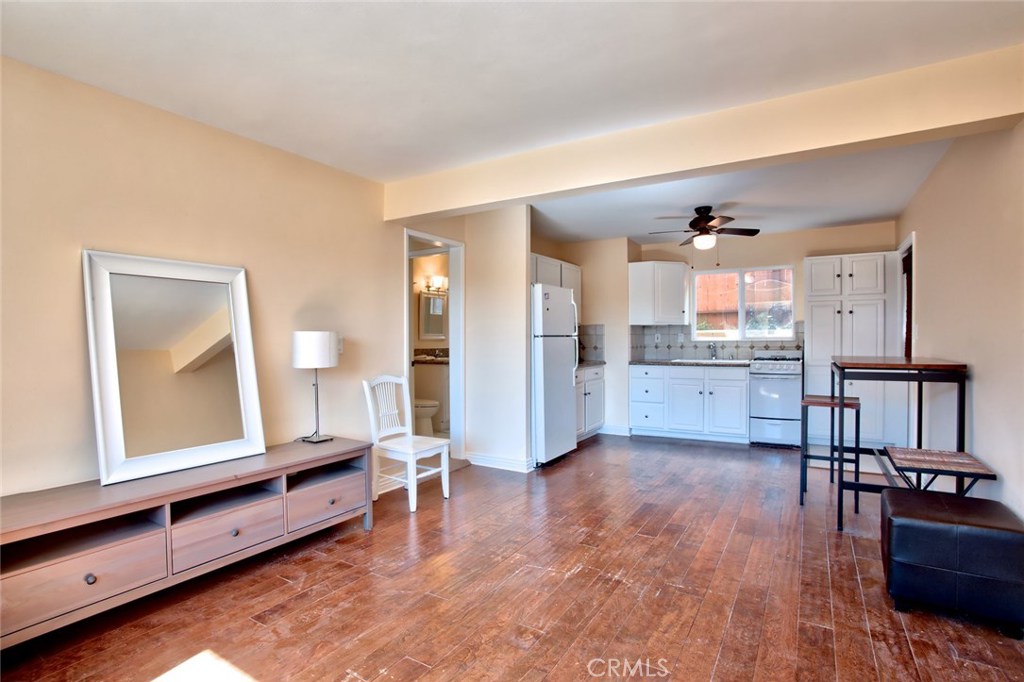 31722 Florence Avenue B, Laguna Beach CA 92651 - photo 1