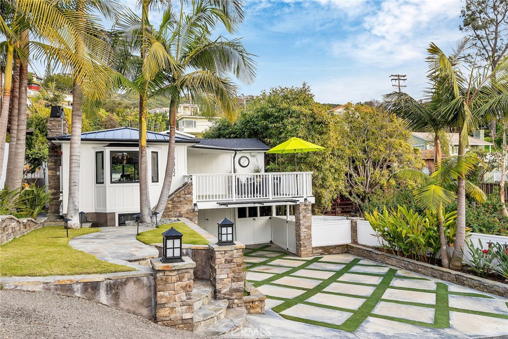 31722 Scenic Drive, Laguna Beach CA 92651 - photo 1