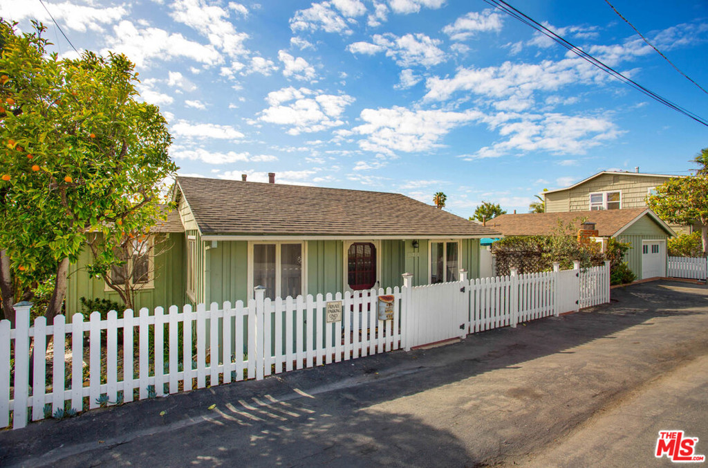 31723 WILDWOOD Road, Laguna Beach CA 92651 - photo 1