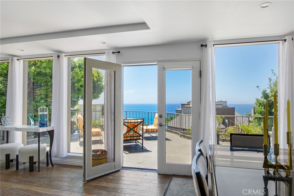 WOW - BEAUTIFUL VIEW FROM LIVING ROOM TOP DECK AREA! - 31731 Seacove, Laguna Beach CA 92651 - photo 14