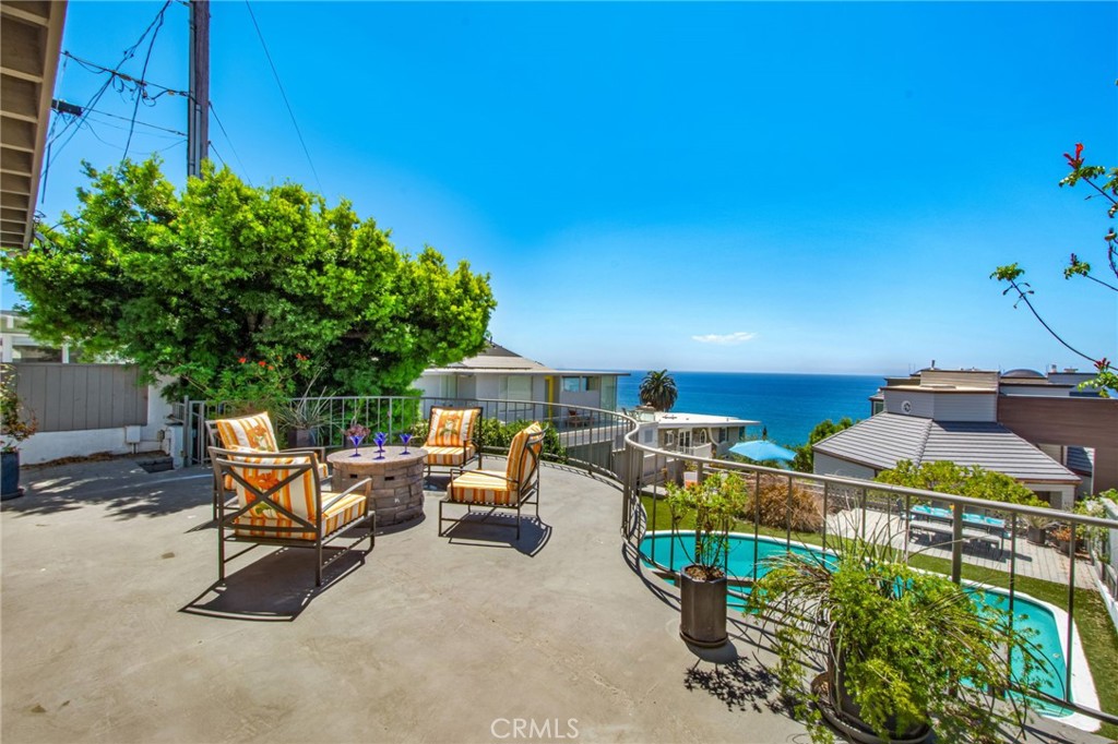 Expansive ocean-view terrace offering panoramic coastal views. - 31731 Seacove, Laguna Beach CA 92651 - photo 56
