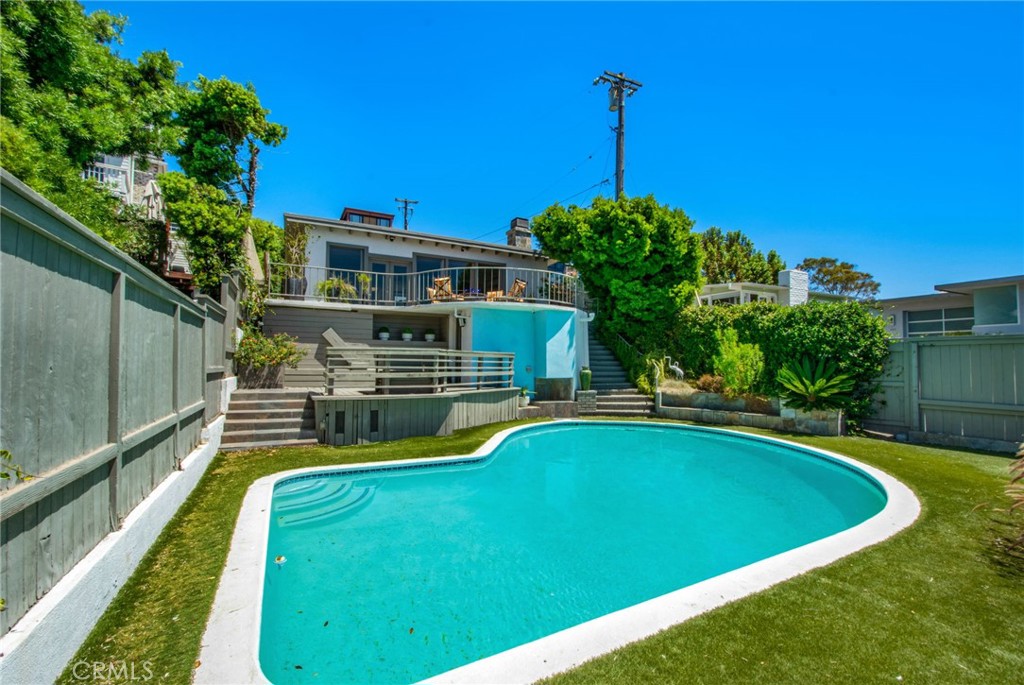 Private swimming pool, spacious multi-level deck, lounge and dining areas. - 31731 Seacove, Laguna Beach CA 92651 - photo 63
