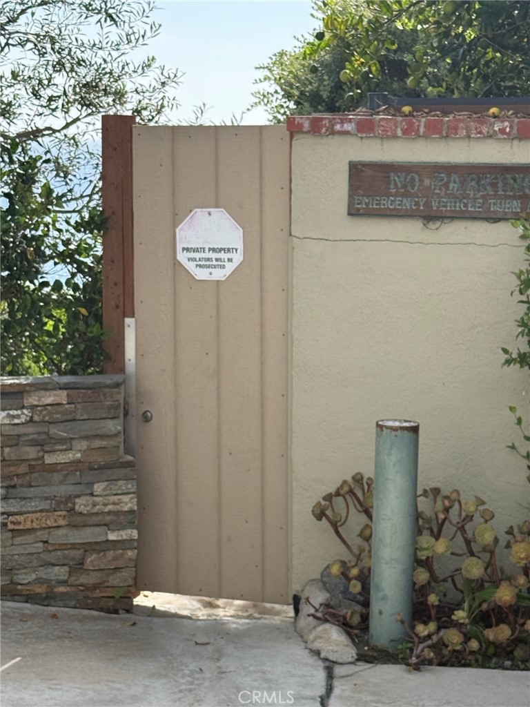 BEACH ACCESS "PRIVATE GATE" STEPS FROM HOUSE - 31731 Seacove, Laguna Beach CA 92651 - photo 72