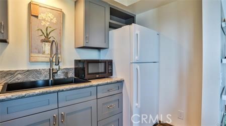 31736 Seacliff Drive, Laguna Beach CA 92651 - photo 8